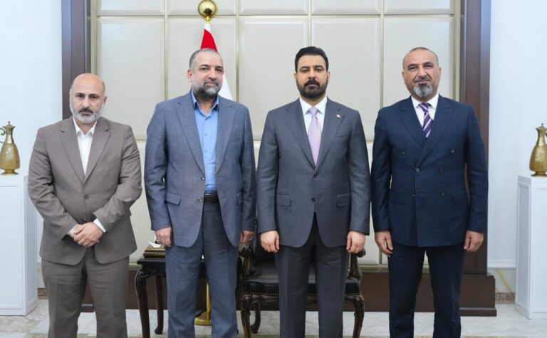 رئيس الوزراء يبحث مع وفد العتبة الكاظمية مشاريع تطوير الخدمات واستيعاب الزيارات المليونية