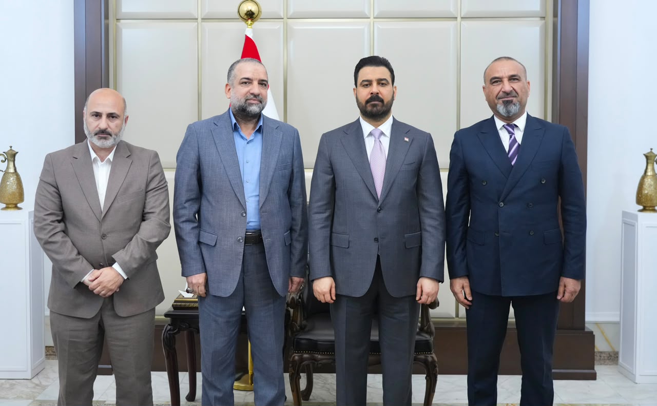 رئيس الوزراء يبحث مع وفد العتبة الكاظمية مشاريع تطوير الخدمات واستيعاب الزيارات المليونية