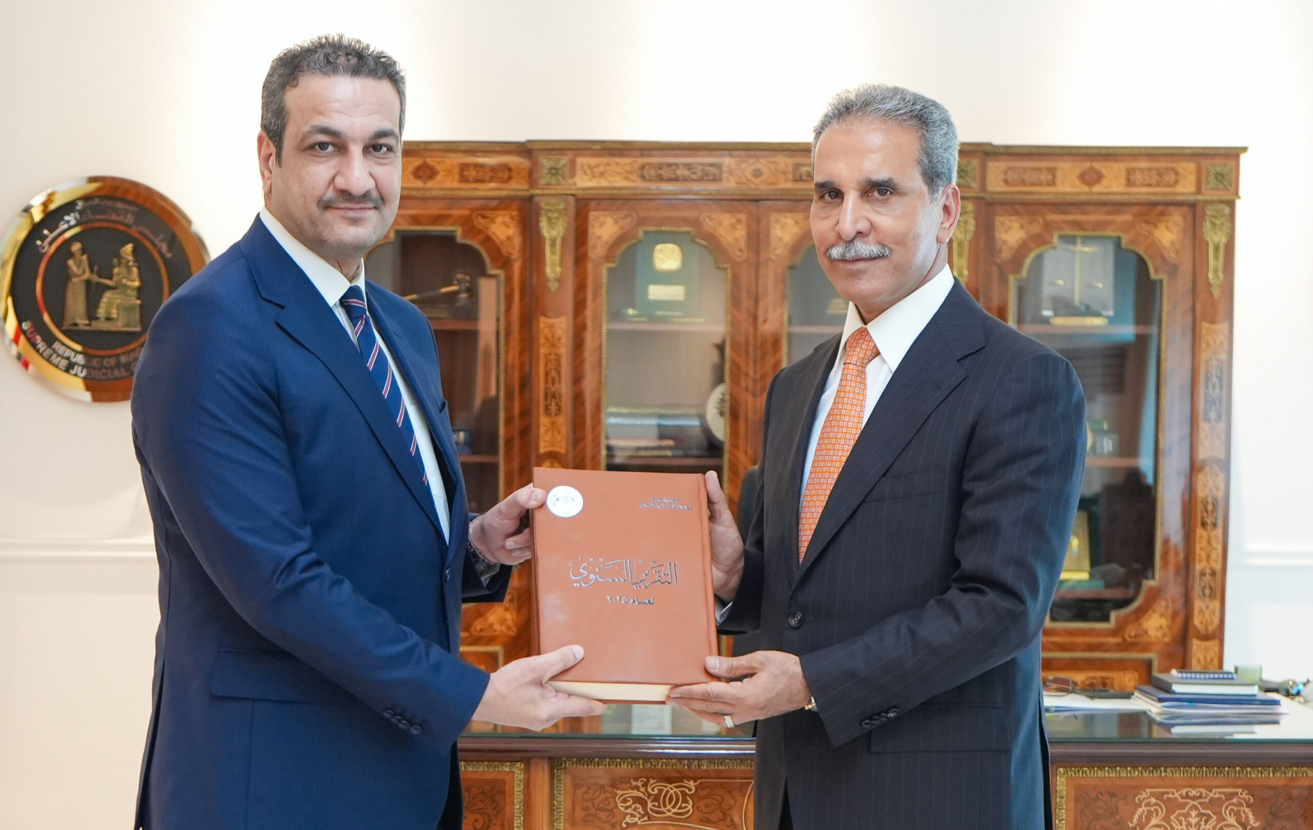 رئيس مجلس القضاء الأعلى القاضي فائق زيدان يستقبل الدكتور عمار صبحي ليتسلم رسمياً تقرير ديوان الرقابة المالية 2025