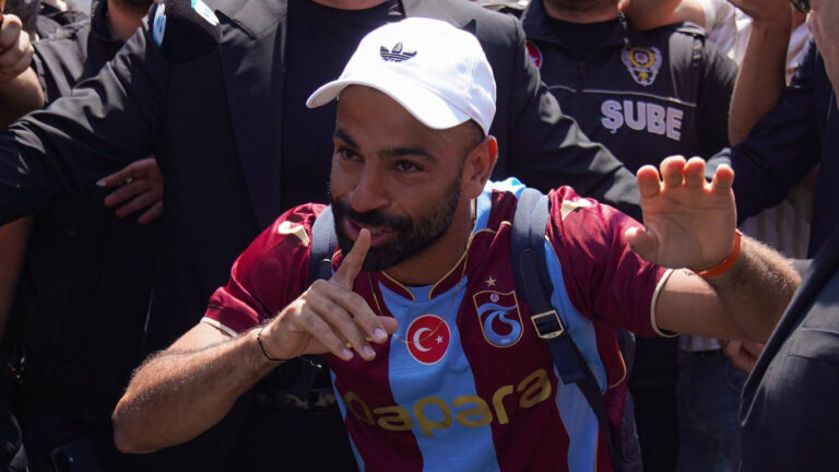محمد صلاح (مو صلاح) لاعب نادي طرابزون 2026