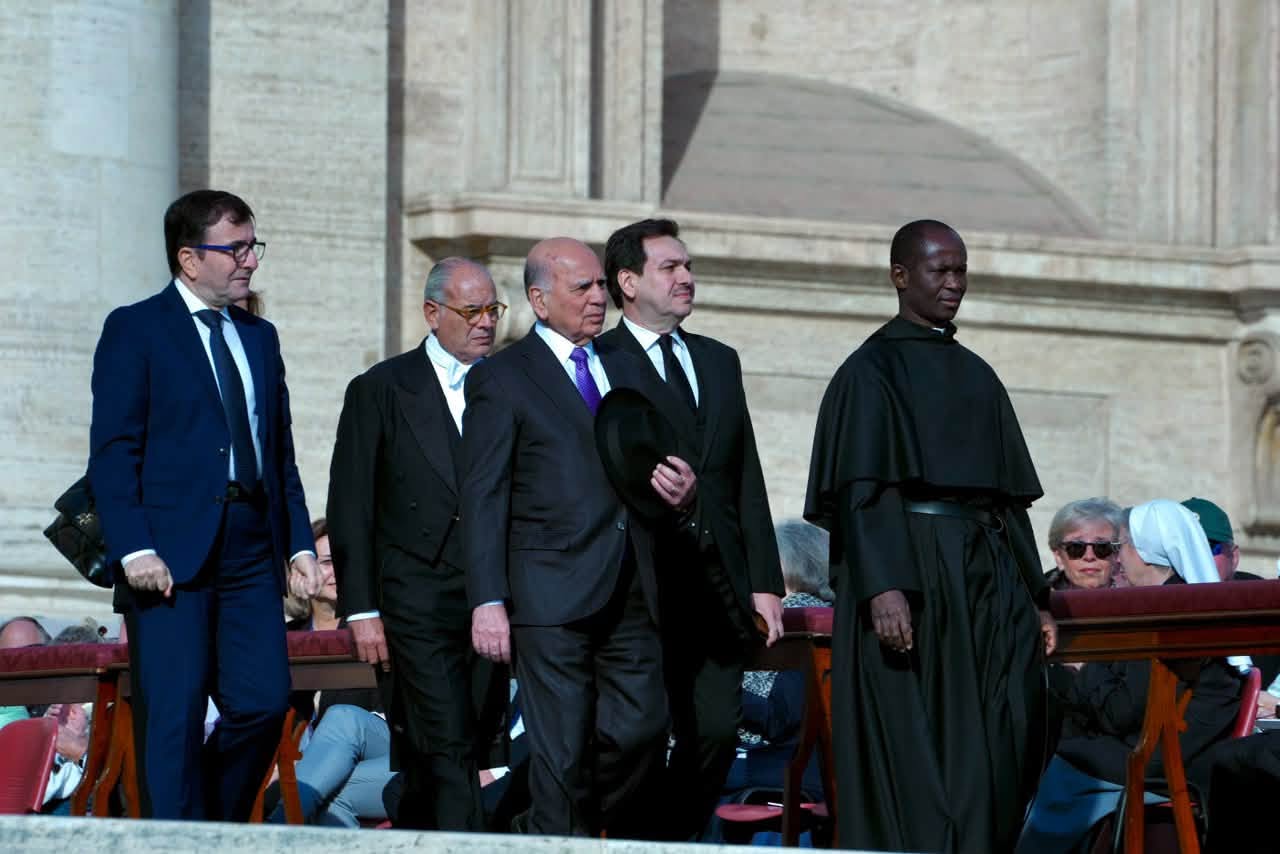 وزير الخارجية يحضر قداس تنصيب البطريرك الجديد للكلدان في الفاتيكان ويؤكد دعم التعايش السلمي